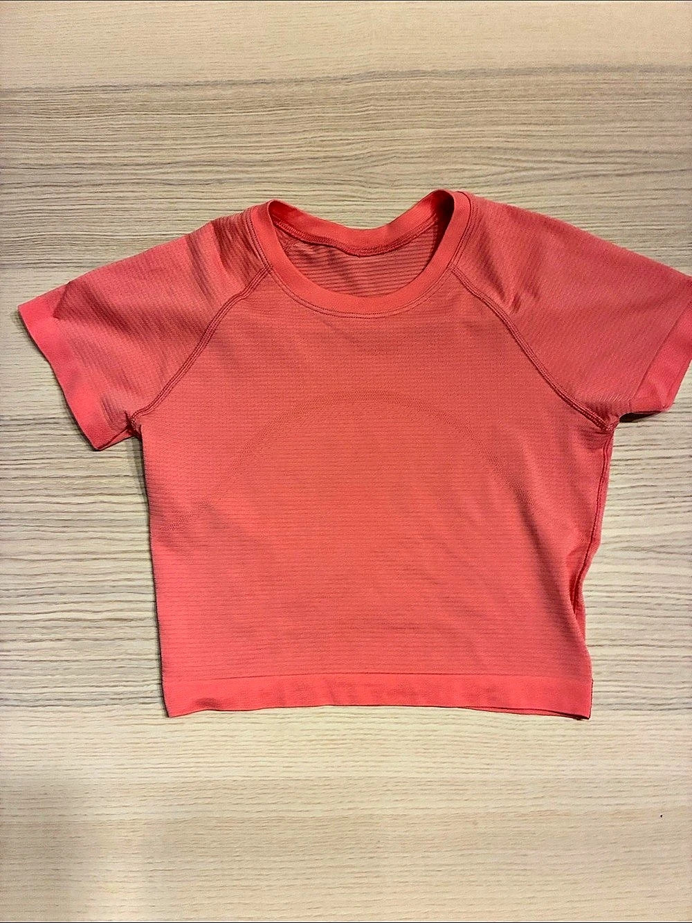 Lululemon Swiftly Tech Cropped Short Sleeve 2.0 Red Size 4
